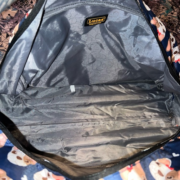 carry on bag with wheels - Picture 2 of 3